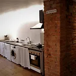 Studio By The Dome Square