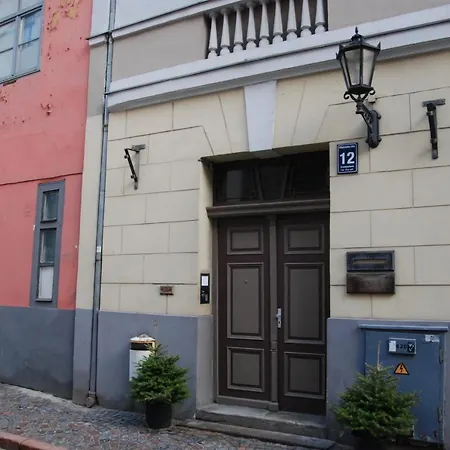 Studio By The Dome Square Apartman *